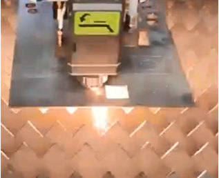 Fiber laser for metal sheet cutting